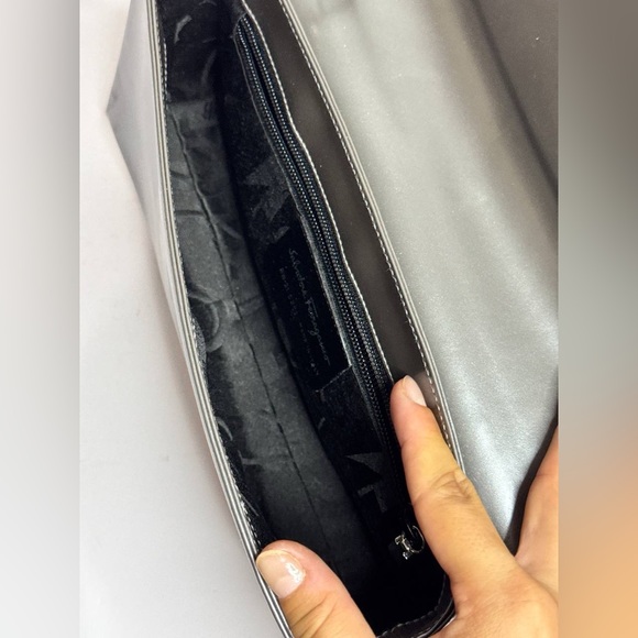 Salvatore Ferragamo Metallic Silver Leather Shoulder Bag - Picture 13 of 14